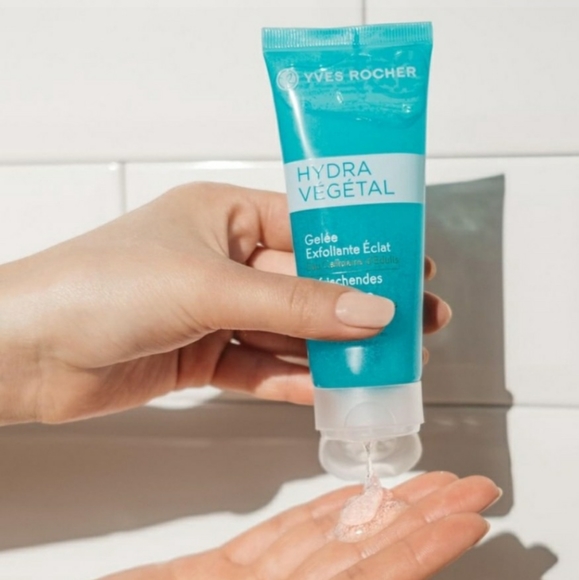 Yves Rocher Hydra Vegetal Gel Cleanser  Exfolianting Gel French Full Size NWT - Picture 1 of 9